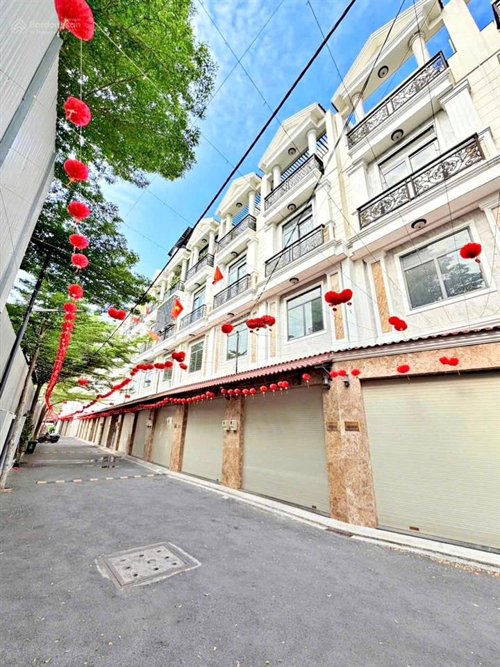 Bán nhà 4 tầng mới 100%  hẻm ô tô thông  giáp sông sài gòn  cạnh vạn phúc