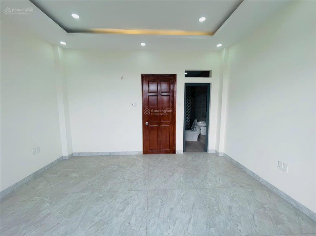 Nhà mới 4 tầng  đối diện vạn phúc city  dt 62,9m2 ngang 4,5m  đường ô tô tránh nhau  sổ riêng