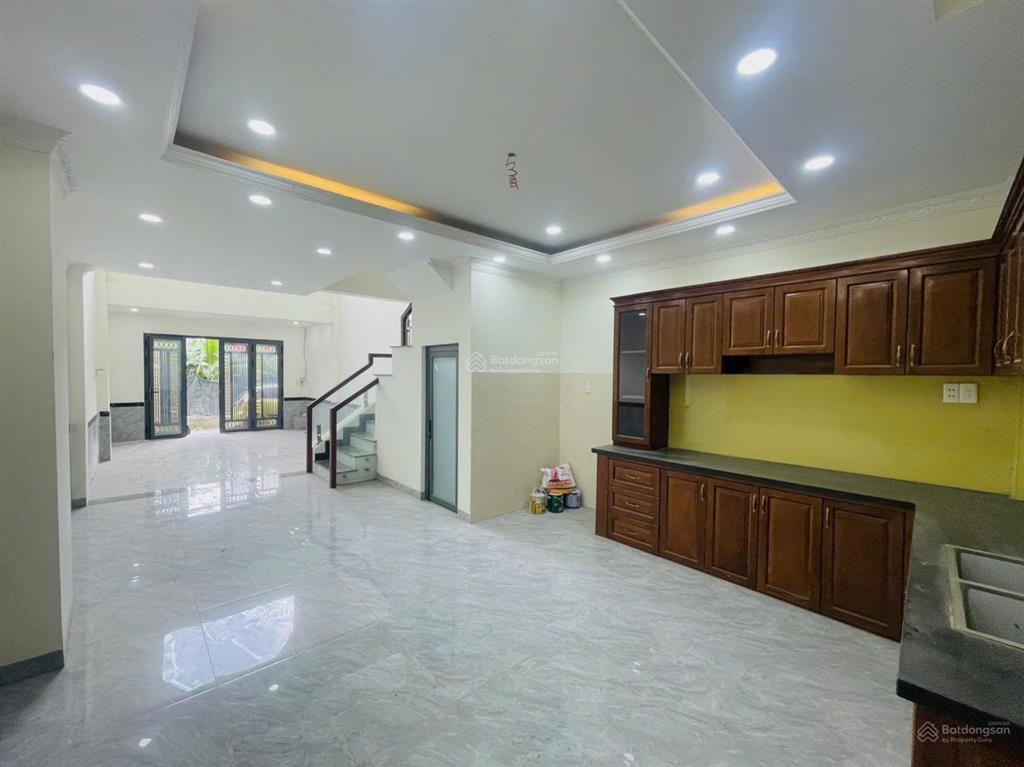 Nhà mới 4 tầng  đối diện vạn phúc city  dt 62,9m2 ngang 4,5m  đường ô tô tránh nhau  sổ riêng