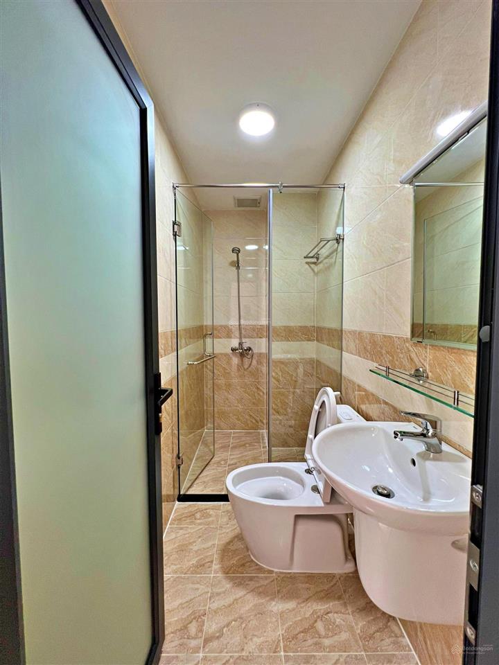 Chính chủ giảm 1 tỷ  nhà mới 4 tầng  đường ô tô thông  gần sông sài gòn cạnh vạn phúc