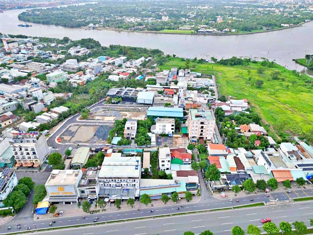 Cần bán lô đất dt 77.4m2 ngang 5,74m hẻm ô tô, cách phạm văn đồng chỉ 50m