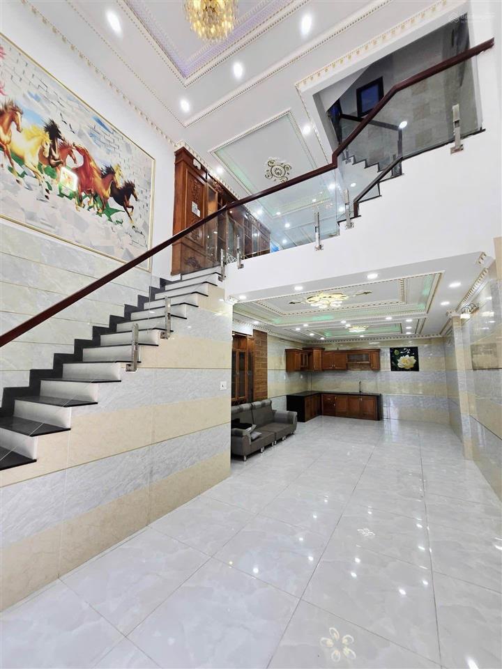 Chủ gấp bán  ngay gò xoài  lê văn quới  52m²  sổ hồng riêng  hẻm xe hơi  giá tốt nhỉnh 6 tỷ