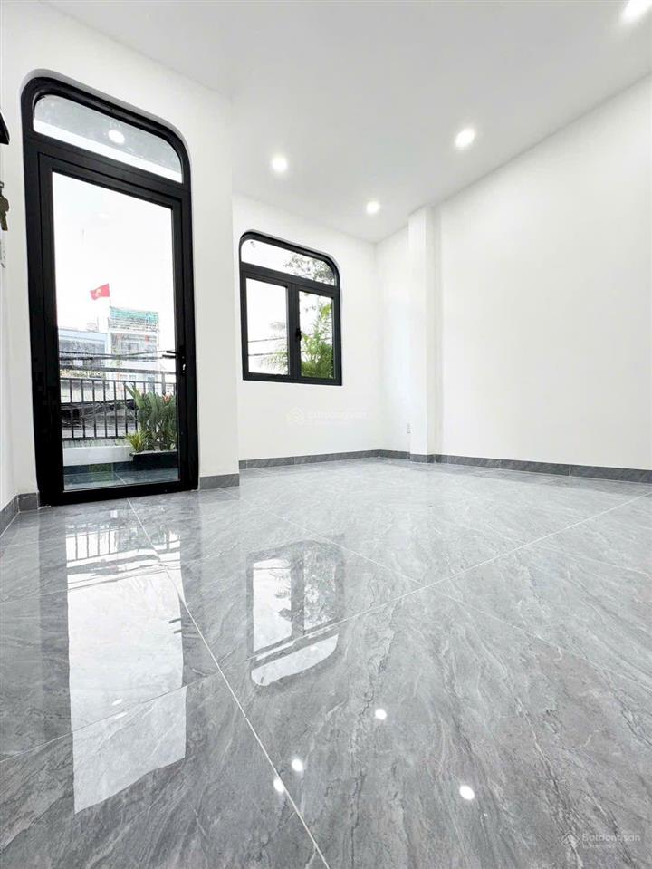 Nhà bán 3 tầng kiên cố  50m2  3 phòng ngủ  kế bên aeon mall tân phú  giá cực tốt chỉ 5,49 tỷ