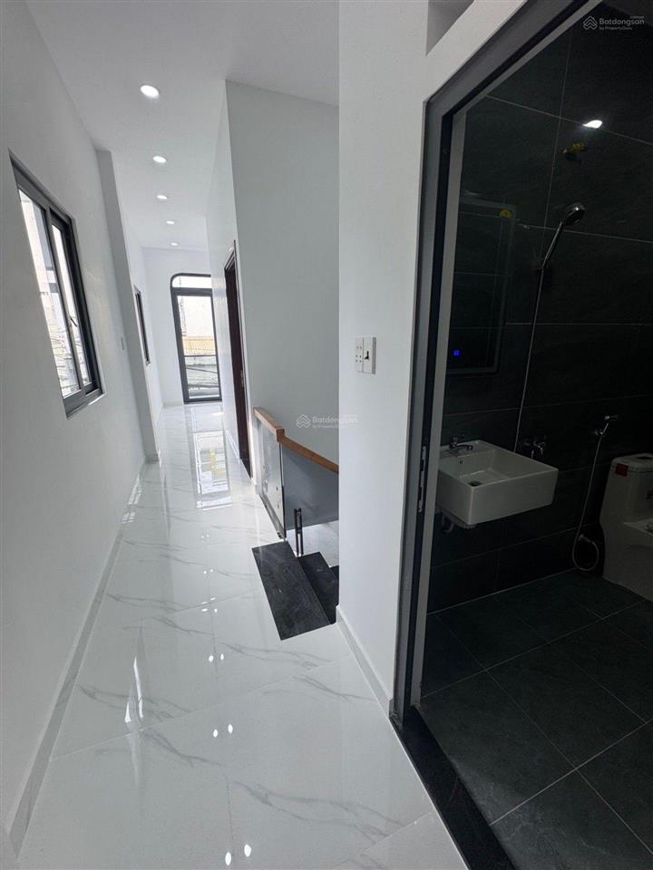 Nhà bán hẻm xe tải ngay lê văn quới  ngã 4 bốn xã  sổ riêng hoàn công đủ  60m2 giá tốt 5 tỷ xíu