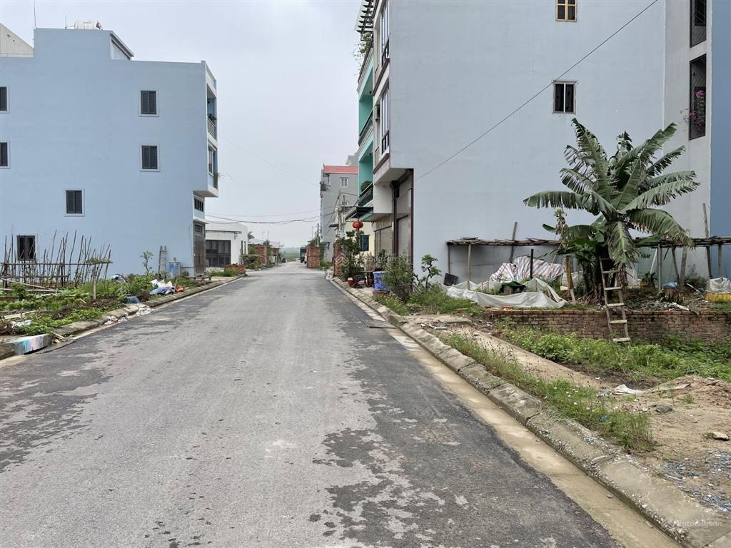 Cần bán 45m2 đất dịch vụ thôn yên lũng, xã an khánh giá chỉ loanh quanh 8 tỷ đồng
