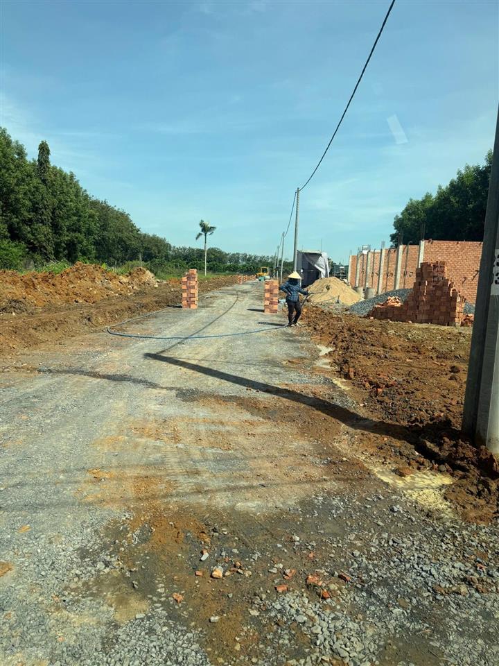 Hạ giá kịch sàn 2,1 tỷ cặp góc 10m ngay trục long chiến, phường tân triều