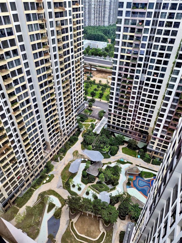 Bán gấp 2pn lumiere giá tốt