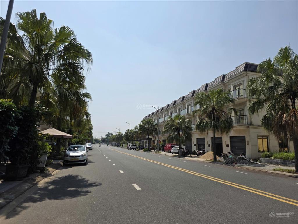 Siêu phẩm  cần bán gấp nhà 3 tầng đường 25m, kđt lakeside palace, tp đà nẵng  sổ hồng lâu dài