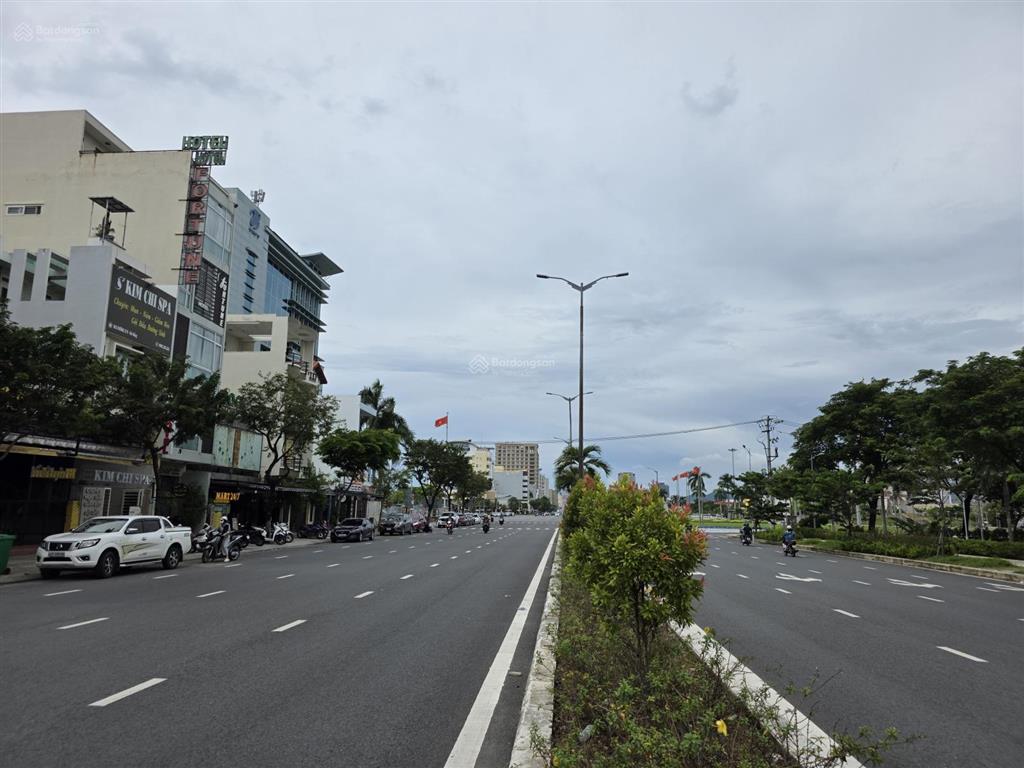 Siêu phẩm  cần bán đất 375m2 đường 2/9, đối diện da nang downtown, tp đà nẵng  sổ hồng lâu dài