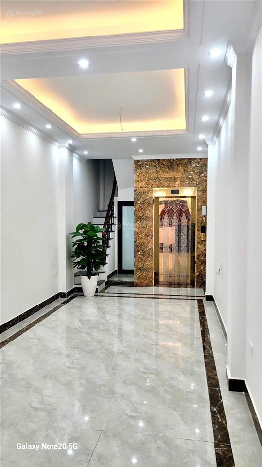 Nhà phố lụa vạn phúc 5t32m² thang máy 15m ra đường oto tránh chợ cây vạn phúc trường c1 vạn bảo
