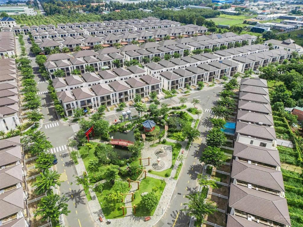 Nhà phố vườn phong cách nhật giá 1,9 tỷ/căn, sổ sẵn công chứng, nhà sẵn vào ở ngay
