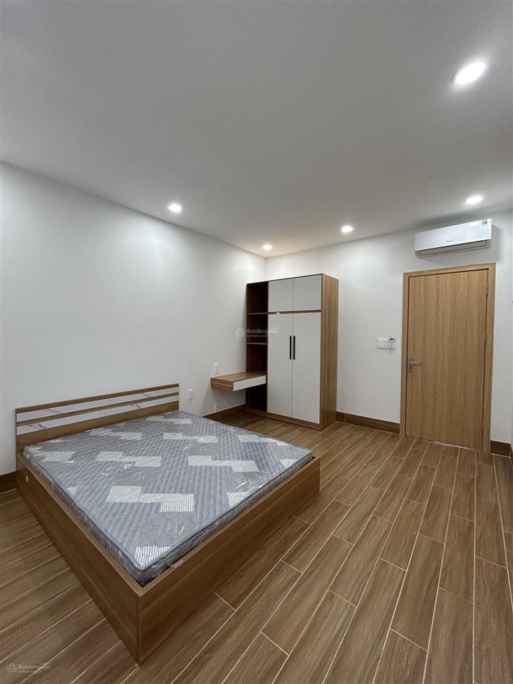 Nhà phố liền kề mới cho thuê, vào ở ngay, căn 4pn, giá 8tr/tháng.