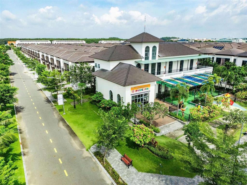 Cho thuê nhà nguyên căn tại bàu bàng, bình dương vào ở ngay, căn 2pn, giá 8tr/tháng.