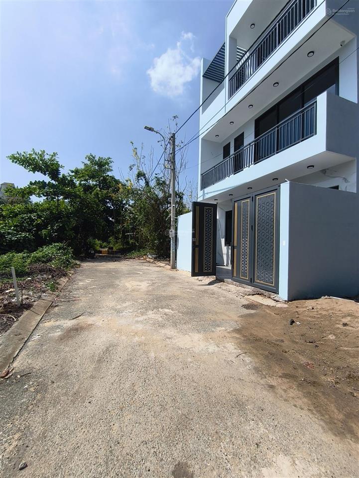 Chủ ngộp bán 80m2 (ngang 6,6m) nở hậu đẹp chỉ 4 tỷ  long trường tp thủ đức