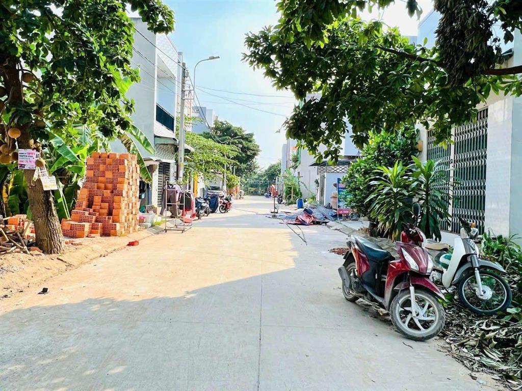4,2 tỷ | 50m nhà mới 1 trệt 2 lầu ô tô 9m gần vinhomes grand park đh luật chủ gửi