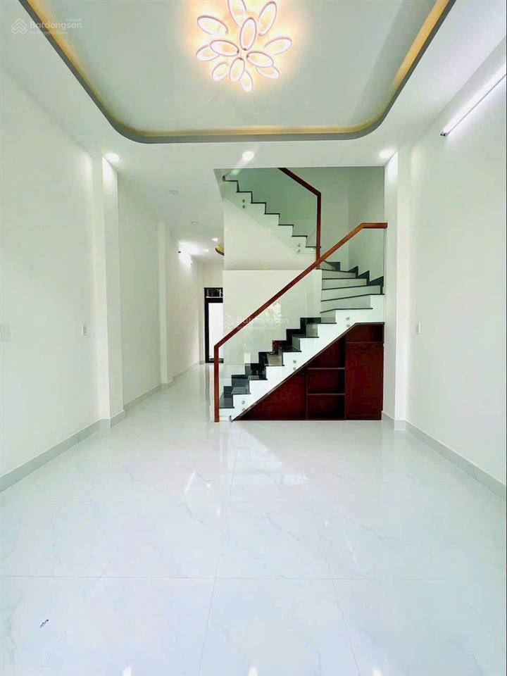 4,2 tỷ | 50m nhà mới 1 trệt 2 lầu ô tô 9m gần vinhomes grand park đh luật chủ gửi