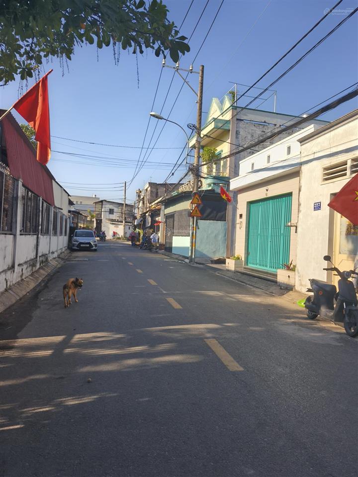 Chủ cần tiền gửi bán gấp lô đất mặt tiền đường 120 bên hông kdl suối tiên