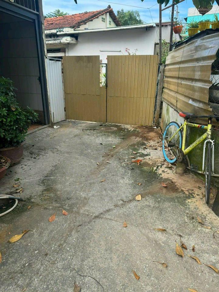 Bán đất 400m2 có nhà cấp 4 trung tâm long bình giảm sốc 16 tỷ còn 8.5 tỷ!