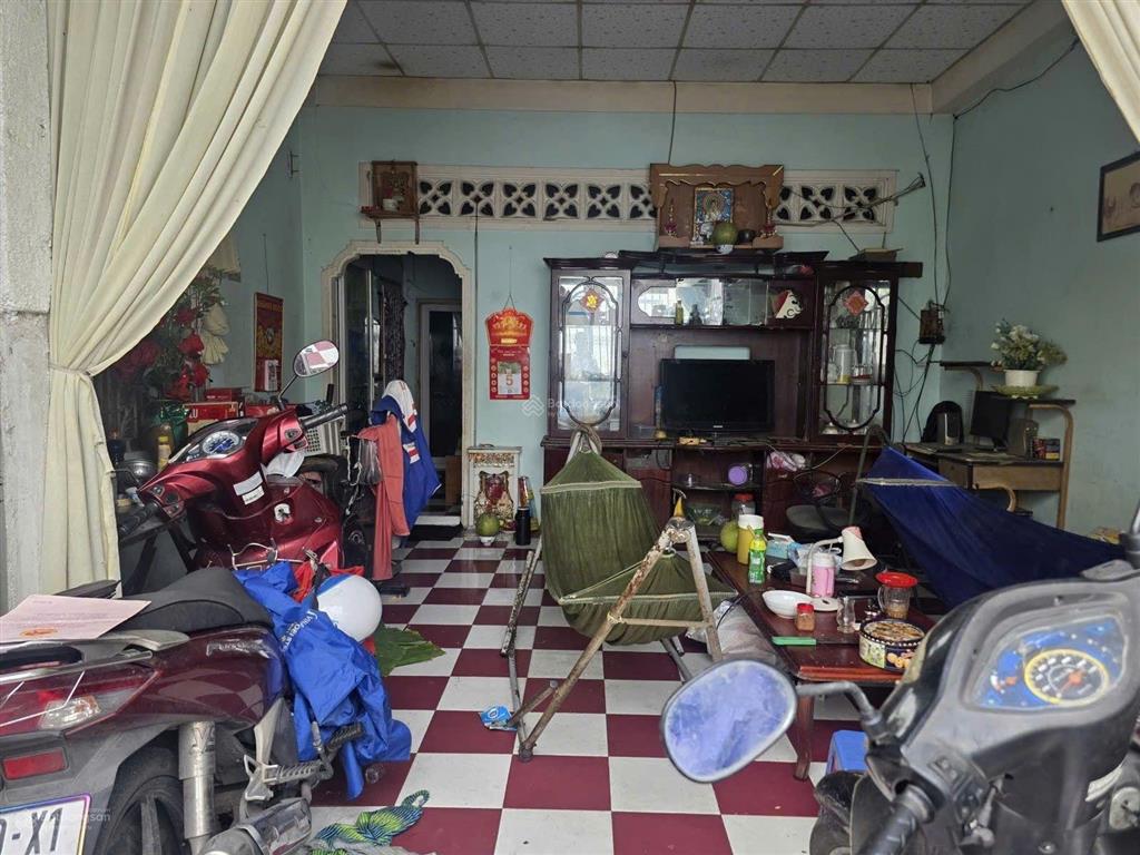 Nhà cấp 4  một đời chủ chưa qua đầu tư  diện tích 100m có 83m thổ cư  giá 2,59 tỷ  shr