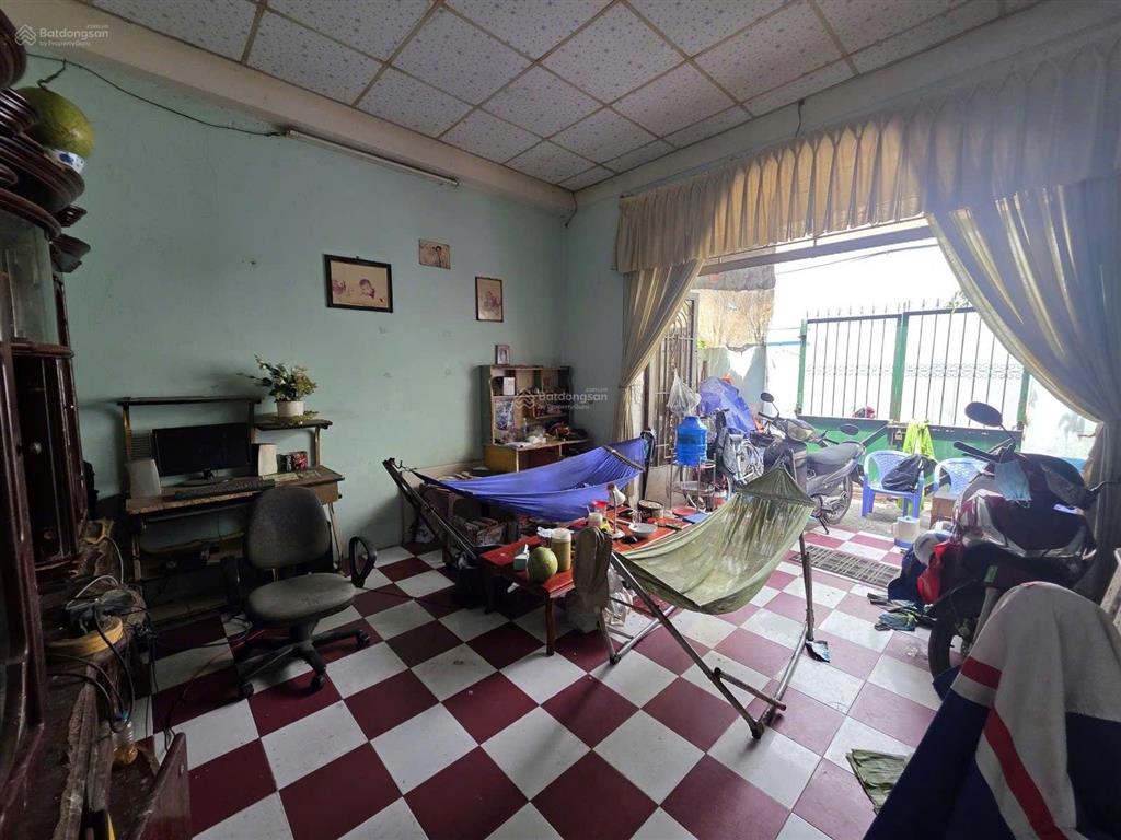 Nhà cấp 4  một đời chủ chưa qua đầu tư  diện tích 100m có 83m thổ cư  giá 2,59 tỷ  shr
