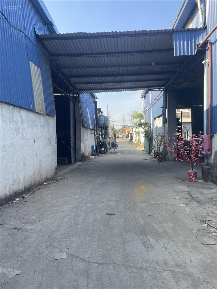Cho thuê kho 600m2 sát bến xe miền đông mới