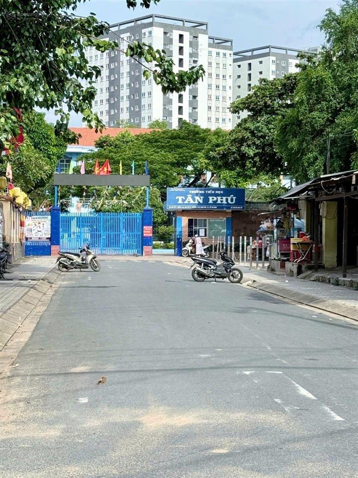 Đất 50m ngang 5.7m cạnh bxmđ mới hẻm xe hơi thông chỉ 3,65 tỷ