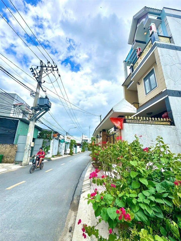 Hàng ngộp mặt tiền đường 8 long phước 72,4m chỉ 3,8 tỷ