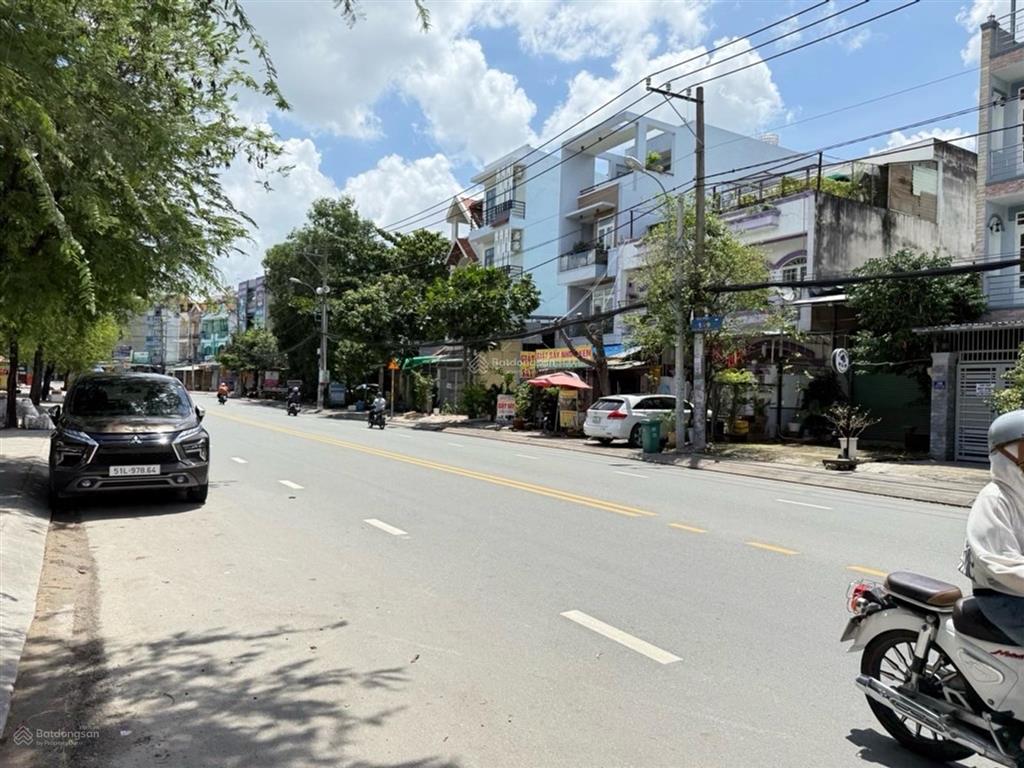 Siêu phẩm 4 tầng mặt tiền man thiện khu phố ẩm thực hiệp phú view công viên