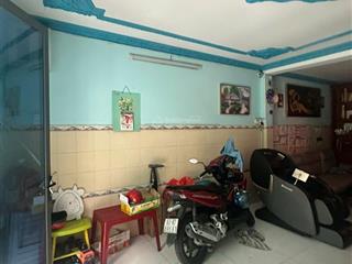 Chính chủ bán nhà 1 trệt 1 lầu 3 pn 2wc, sổ riêng hoàn công