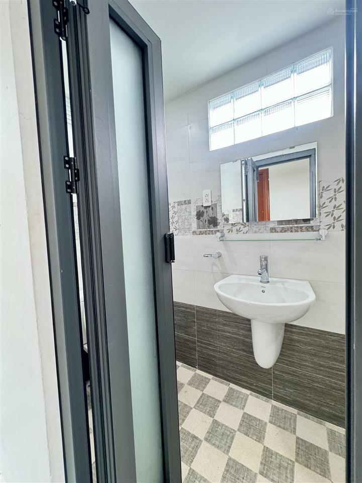 Bán nhà hẻm nguyễn trãi q1, thông hxt 189 cống quỳnh, quận 1, 1 hầm, 7 tầng