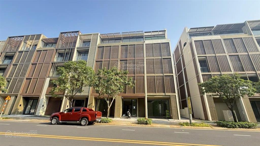 Chủ nhà cần bán gấp cắt lỗ nhà sẵn sổ phân khu soho the global city quận 2