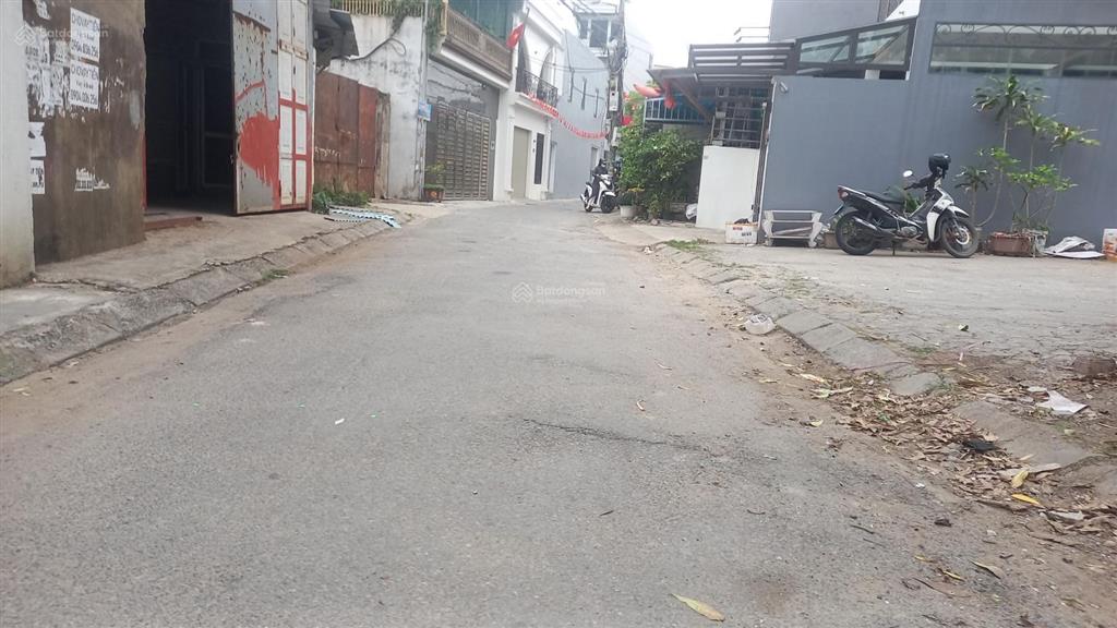 Bán 100m2 đất tặng nhà cấp 4 đường 2 ô tô tránh nhau thiên lôi đi bộ ra aeon mall