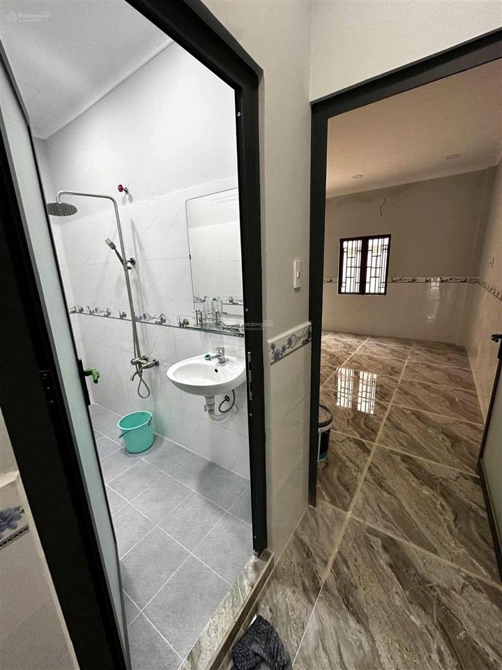 Bán nhà hẻm 6m đường kênh 19/5 , f tây thạnh , quận tân phú, 7,2 tỷ, 76m2 (4m x 19m.) 1 trệt 1 lầu