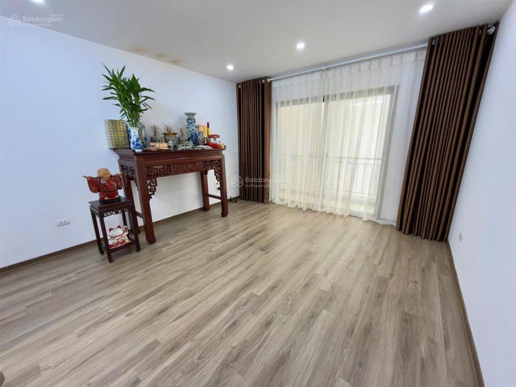 Nhà đẹp ngọc trục, đại mỗ, 51m 4t dân xây kiên cố, lô góc cách đg ô tô 15m giá chỉ 9,5 tỷ