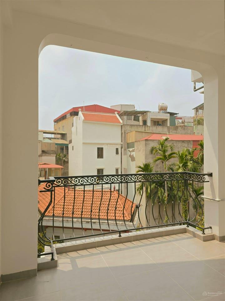 Bán nhà khu vực mỹ đình, từ liêm. dt 30m 6t full nội thất, ngõ thông, ô tô đỗ cửa. chỉ 8,9 tỷ