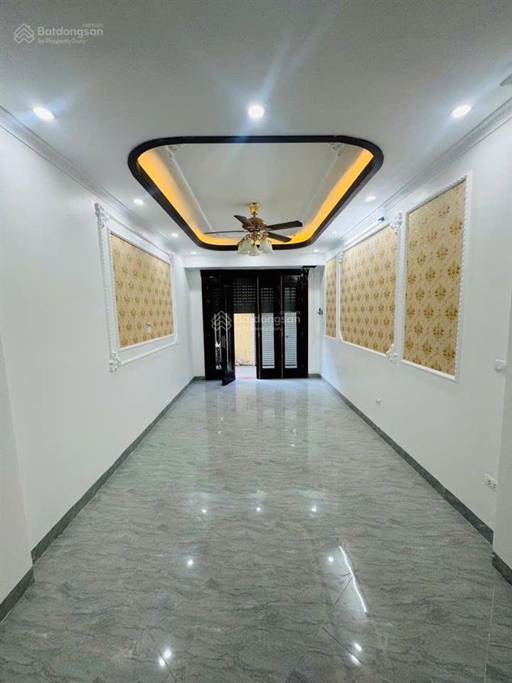 Bán nhà khu vực phú diễn,từ liêm 36m. ô tô 7 chỗ đỗ cửa.ngõ thông, 6t thang máy.nhỉnh 9t