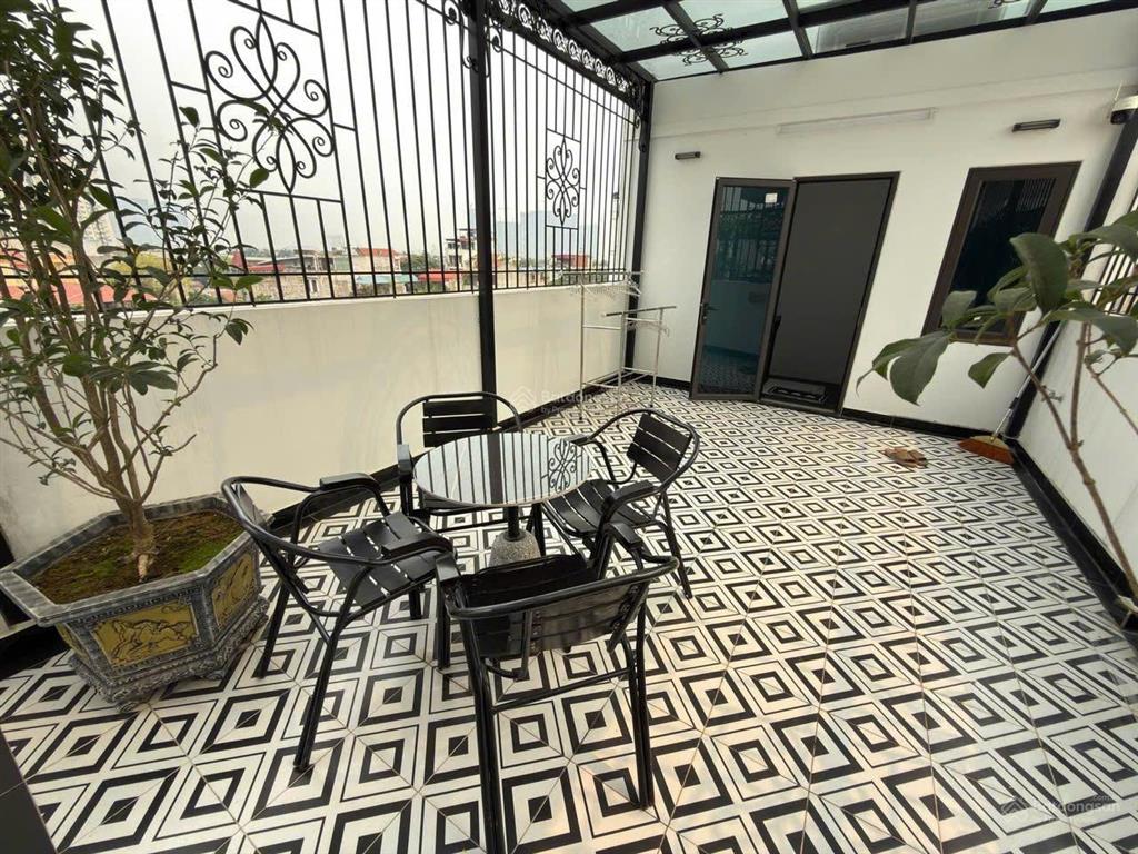 Nhà đẹp ngọc trục, đại mỗ, 51m 4t dân xây kiên cố, lô góc cách đg ô tô 15m giá chỉ 9,45 tỷ