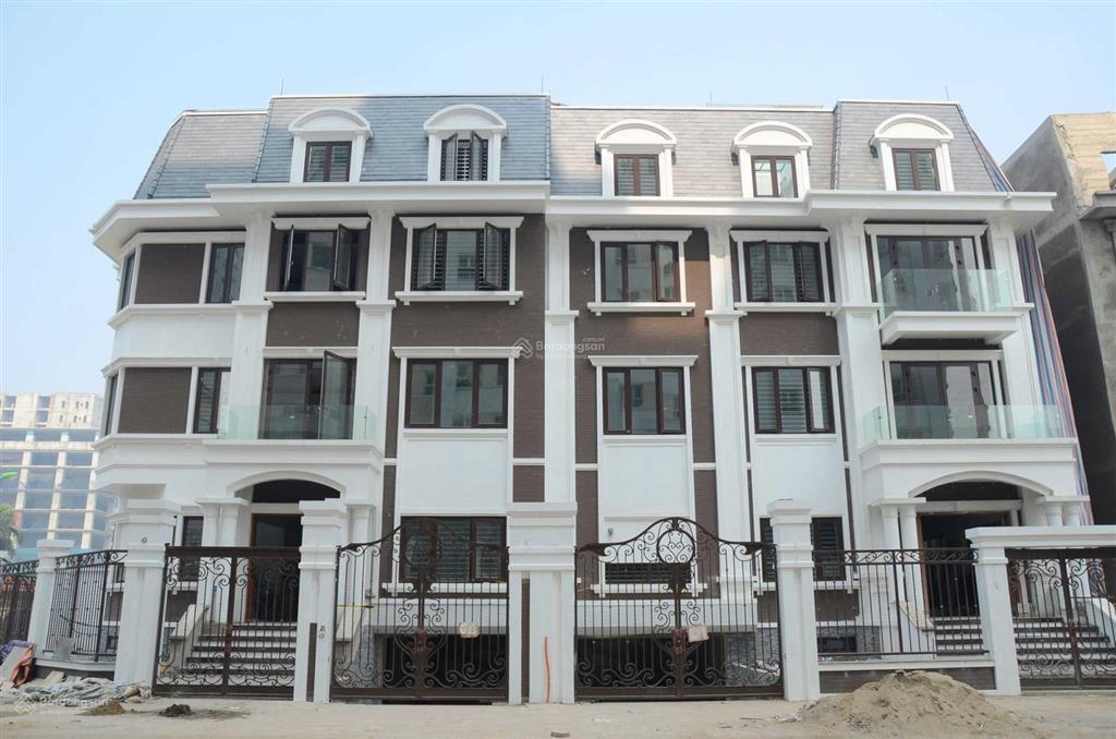 Cho thuê nhà biệt thự khu đô thị hoàng quốc việt, hà nội mặt đường 20m