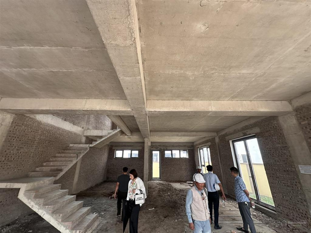 Cho thuê biệt thự trục chính tại kđt thanh hà, 300 m2, vị trí kinh doanh siêu tốt