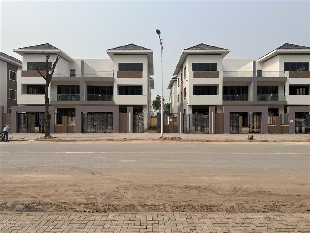 Cho thuê biệt thự trục chính tại kđt thanh hà, 300 m2, vị trí kinh doanh siêu tốt