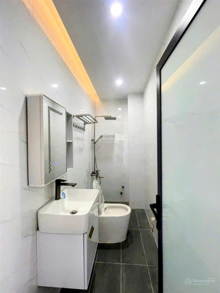 Nhà đẹp 3 lầu hẻm 751 trần xuân soạn, q7