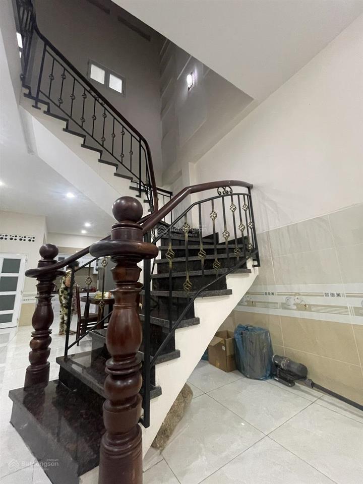 Bán nhà đường số 47  hẻm 129, quận 7