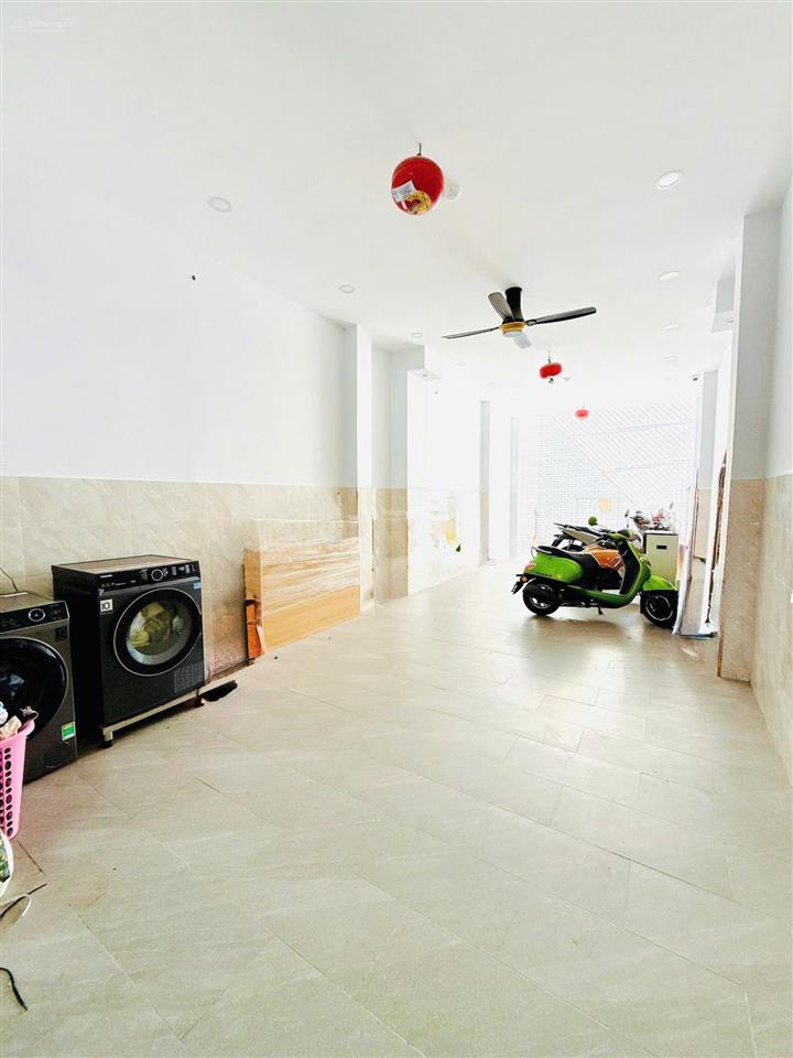 Căn hộ dịch vụ 6 tầng mặt tiền âu dương lân quận 8 dòng tiền khủng 160 triệu/tháng