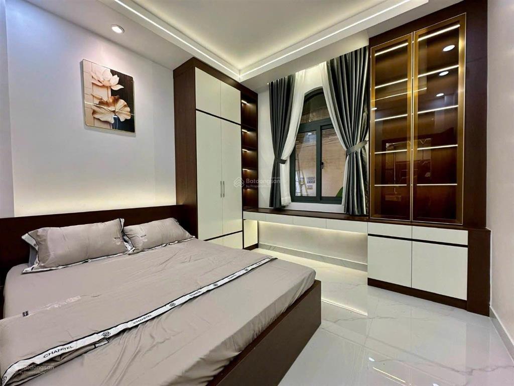Nhà mới đẹp  góc 2 mặt thoáng  full nội thất cao cấp | hẻm 749 huỳnh tấn phát, q7