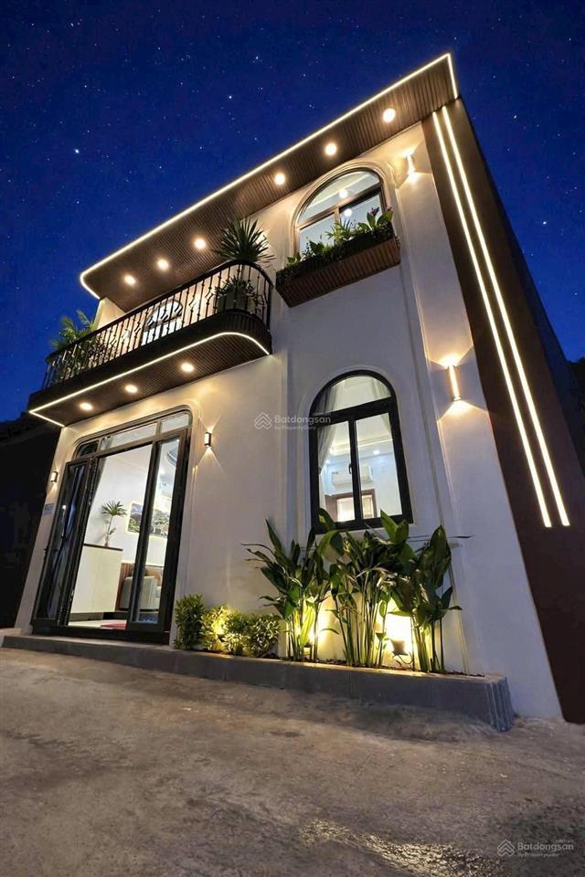 Nhà mới đẹp  góc 2 mặt thoáng  full nội thất cao cấp | hẻm 749 huỳnh tấn phát, q7