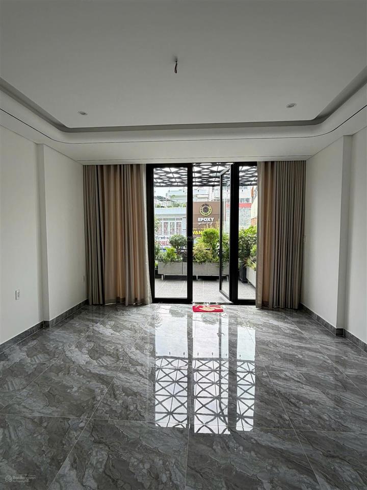 Bán nhà mới 5 tầng mặt tiền đường lâm văn bền  q.7