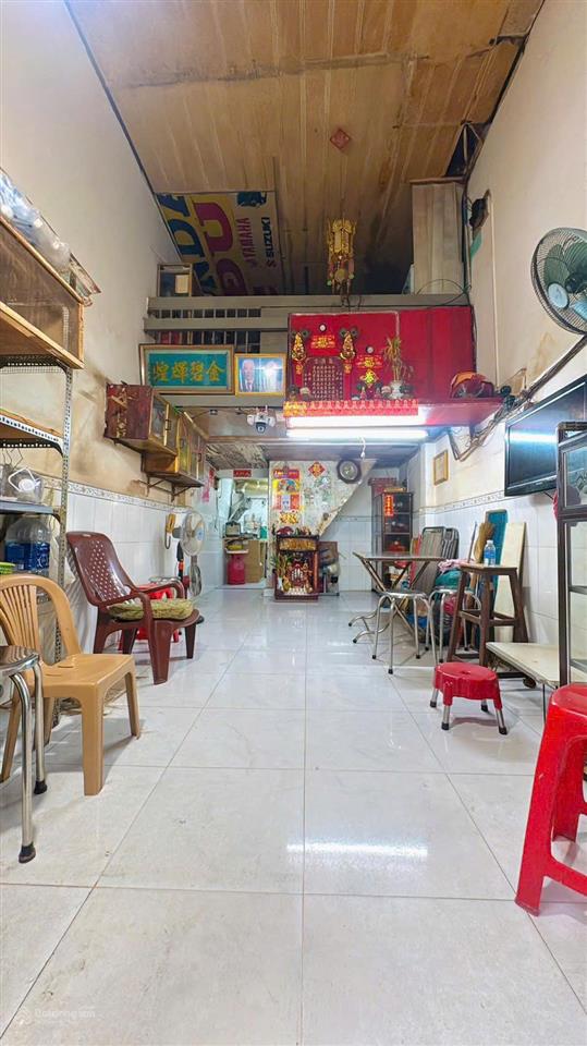 Bán nhà quận 10  hẻm xe hơi thông, cách mặt tiền chỉ 30m, giá chỉ 4,8 tỷ
