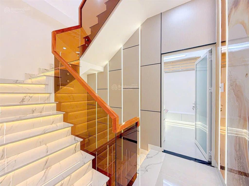 Bán nhà 3 tầng hẻm xe hơi, đường gò ô môi, p. phú thuận, quận 7.