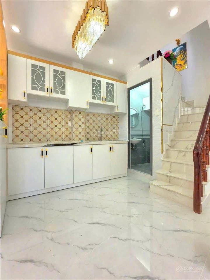 Bán nhà 3 tầng mới đẹp góc 2 mặt tiền xe hơi tới nhà
