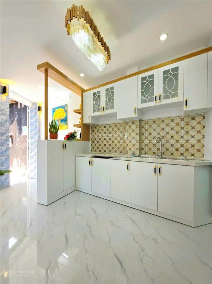 Bán nhà 3 tầng mới đẹp góc 2 mặt tiền xe hơi tới nhà